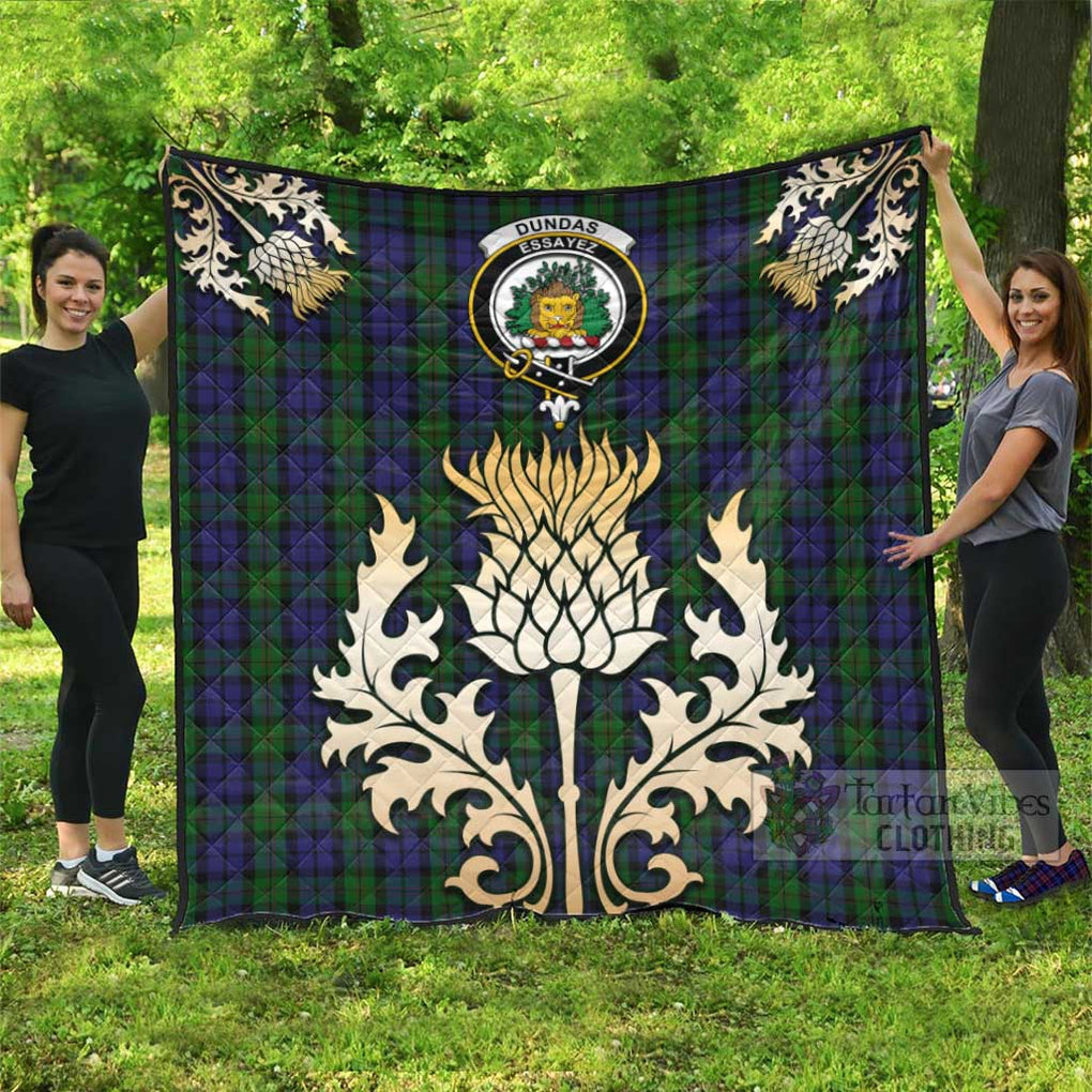 Tartan Vibes Clothing Dundas Tartan Quilt with Family Crest and Golden Thistle Style