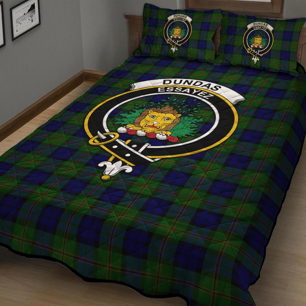 Dundas Modern Tartan Quilt Bed Set with Family Crest - Tartanvibesclothing