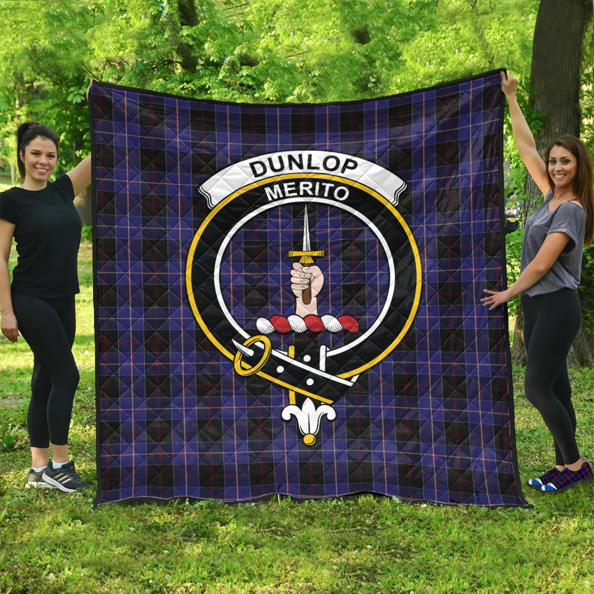 dunlop-tartan-quilt-with-family-crest