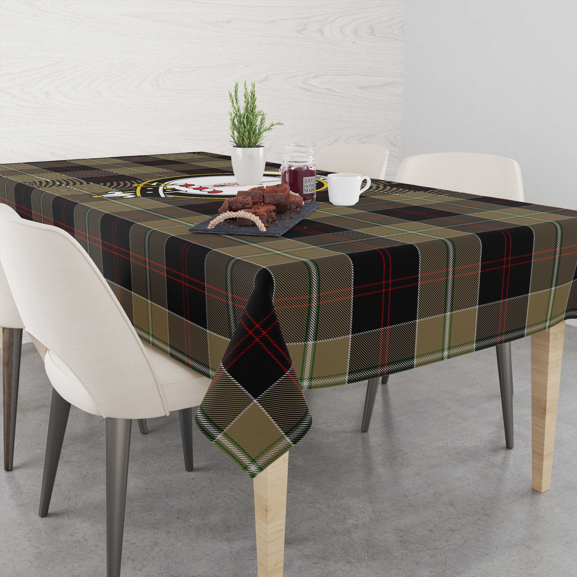 dunlop-hunting-tatan-tablecloth-with-family-crest