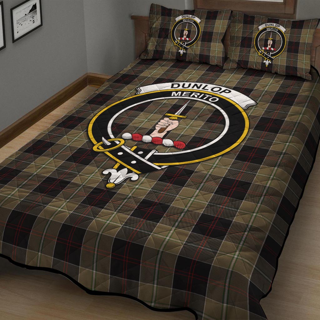 Dunlop Hunting Tartan Quilt Bed Set with Family Crest - Tartan Vibes Clothing