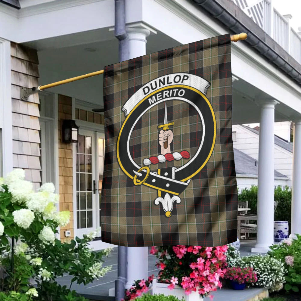 Dunlop Hunting Tartan Flag with Family Crest - Tartan Vibes Clothing