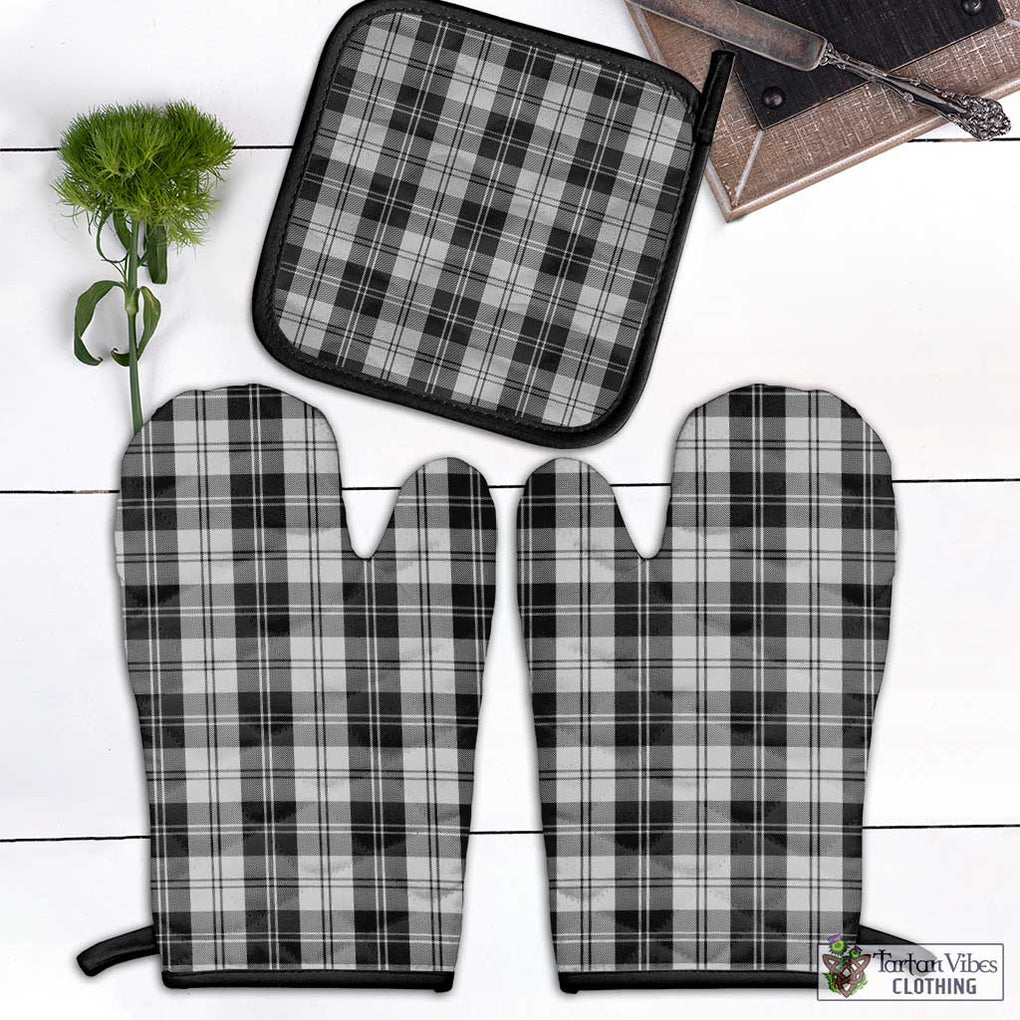 Erskine Black and White Tartan Combo Oven Mitt & Pot-Holder Combo 1 Oven Mitt & 1 Pot-Holder Black - Tartan Vibes Clothing