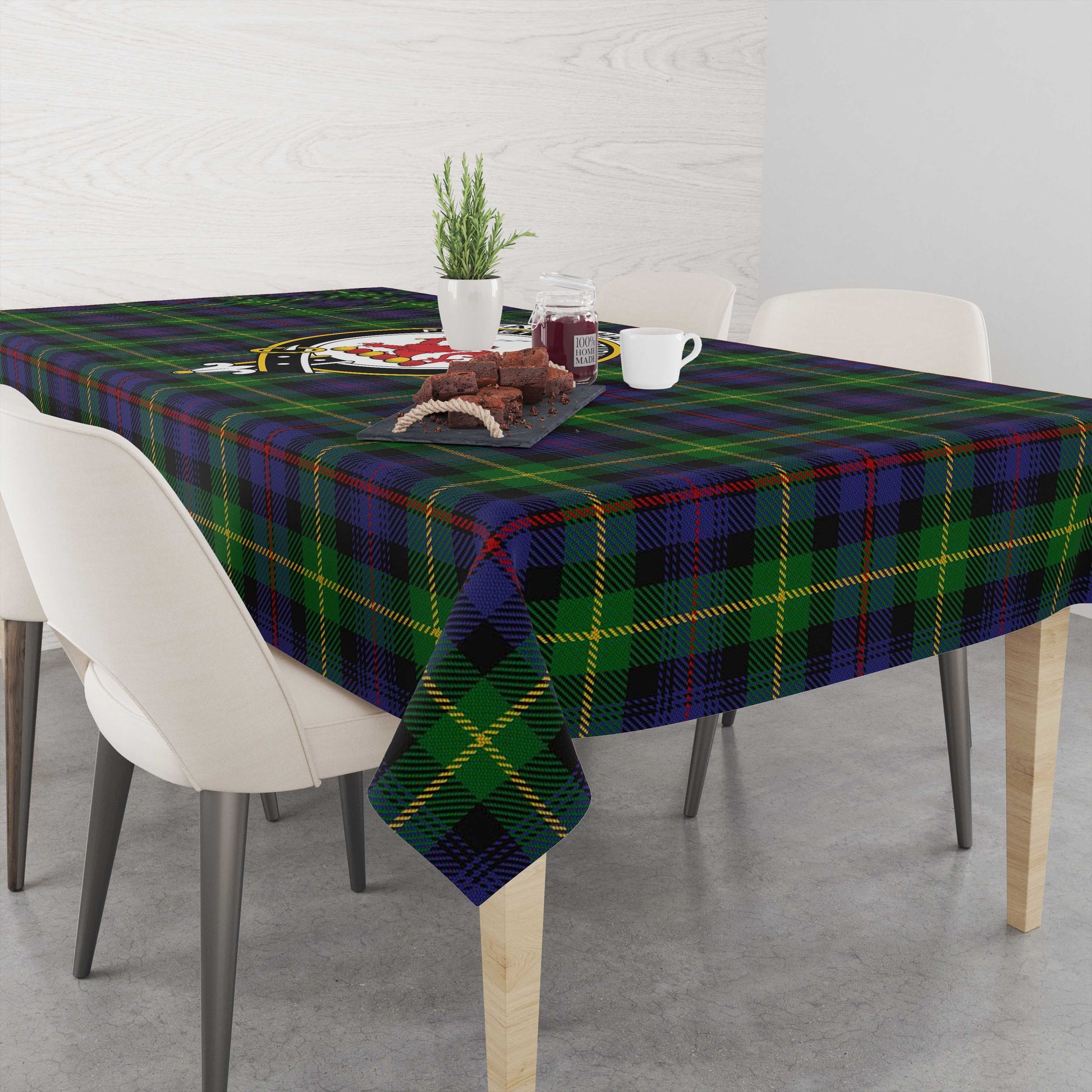 farquharson-tatan-tablecloth-with-family-crest