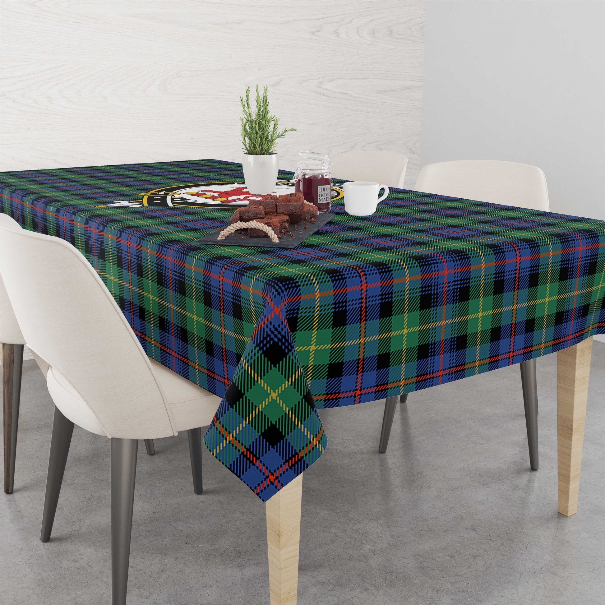 farquharson-ancient-tatan-tablecloth-with-family-crest