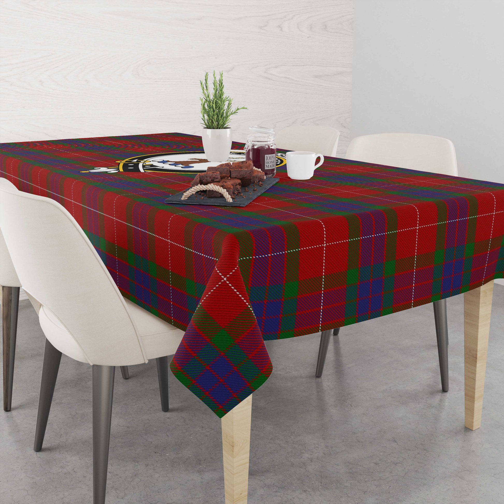 fraser-tatan-tablecloth-with-family-crest