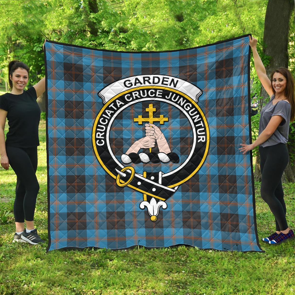 garden-tartan-quilt-with-family-crest