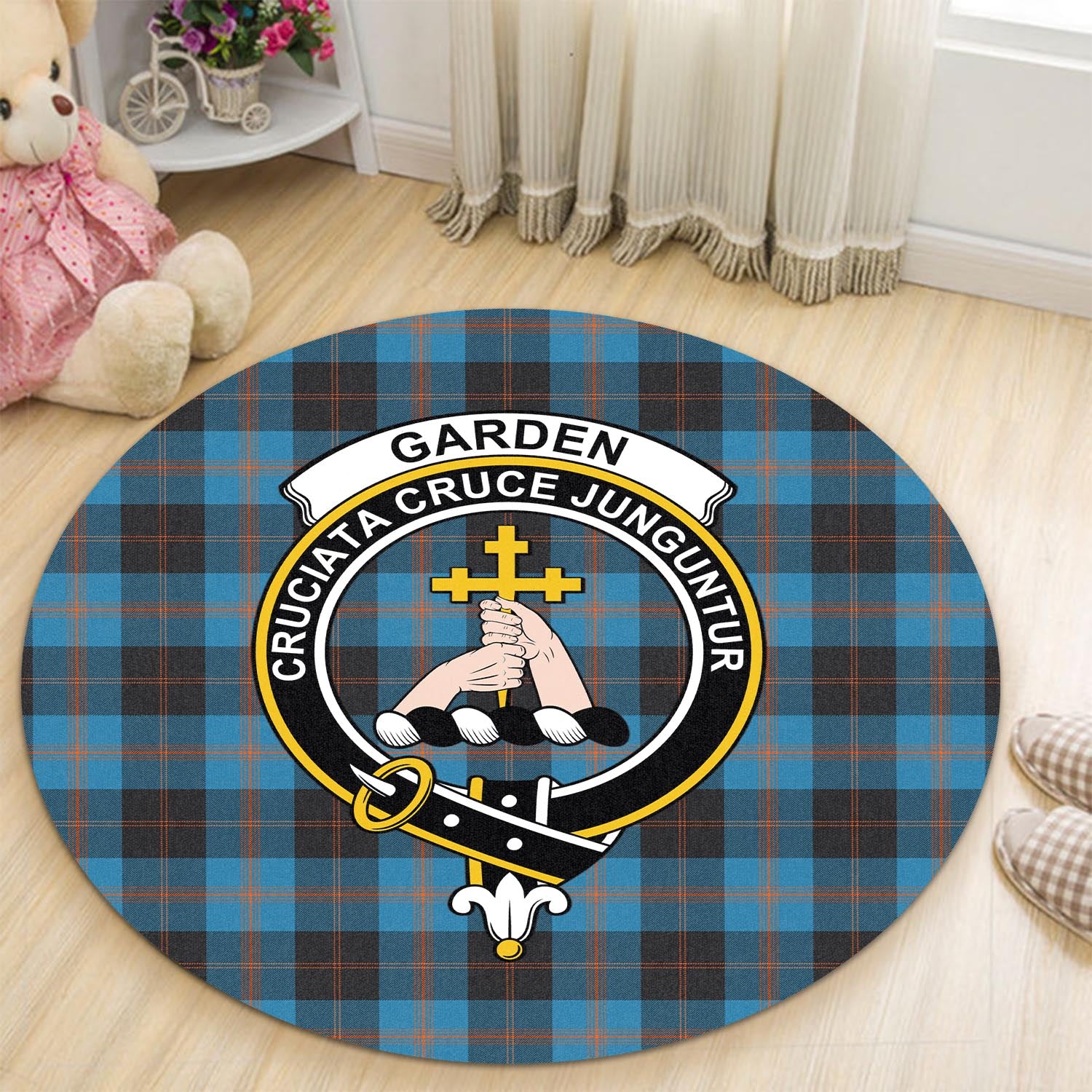 garden-tartan-round-rug-with-family-crest