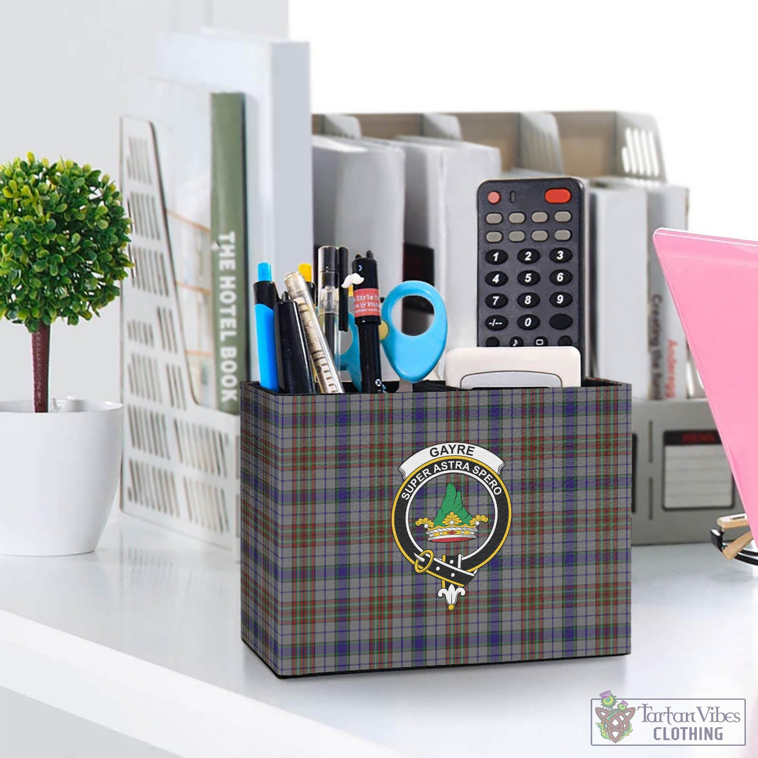 Tartan Vibes Clothing Gayre Hunting Tartan Pen Holder with Family Crest