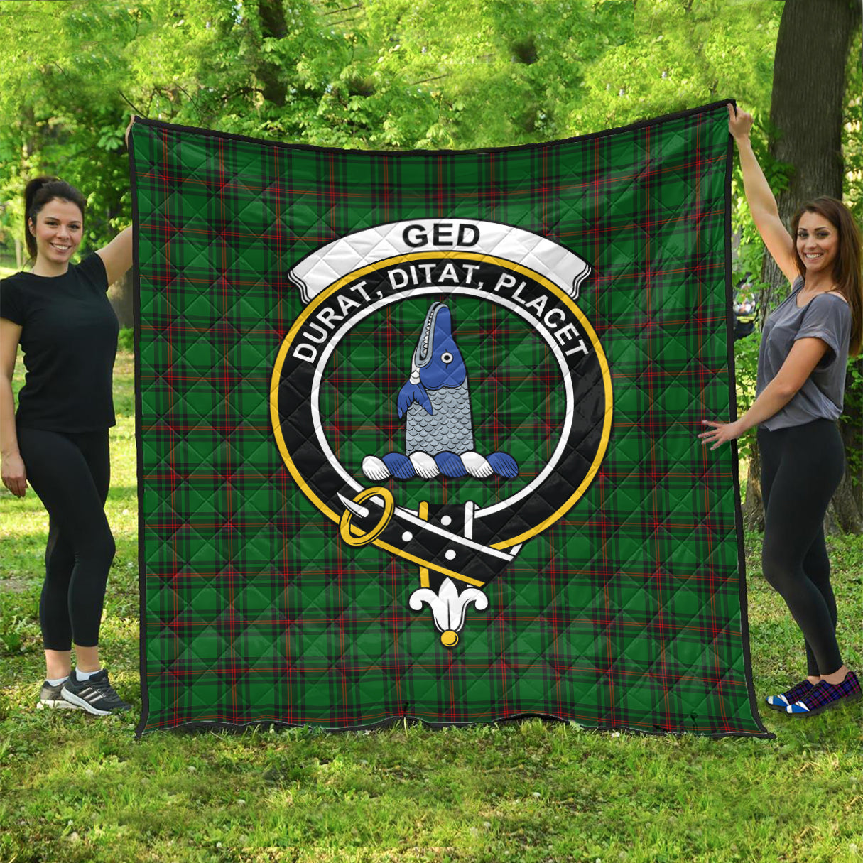 ged-tartan-quilt-with-family-crest