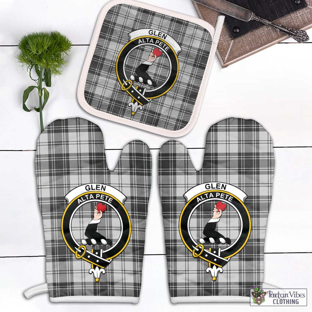 Glen Tartan Combo Oven Mitt & Pot-Holder with Family Crest Combo 1 Oven Mitt & 1 Pot-Holder White - Tartan Vibes Clothing