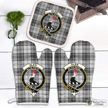 Glen Tartan Combo Oven Mitt & Pot-Holder with Family Crest