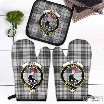 Glen Tartan Combo Oven Mitt & Pot-Holder with Family Crest