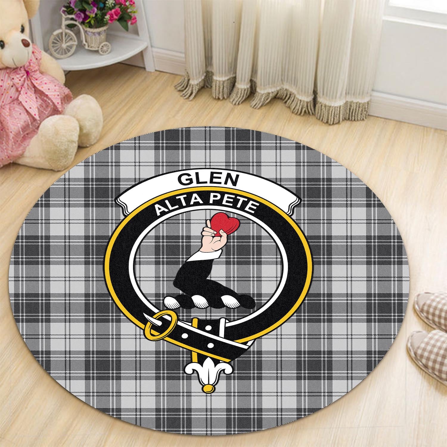 glen-tartan-round-rug-with-family-crest