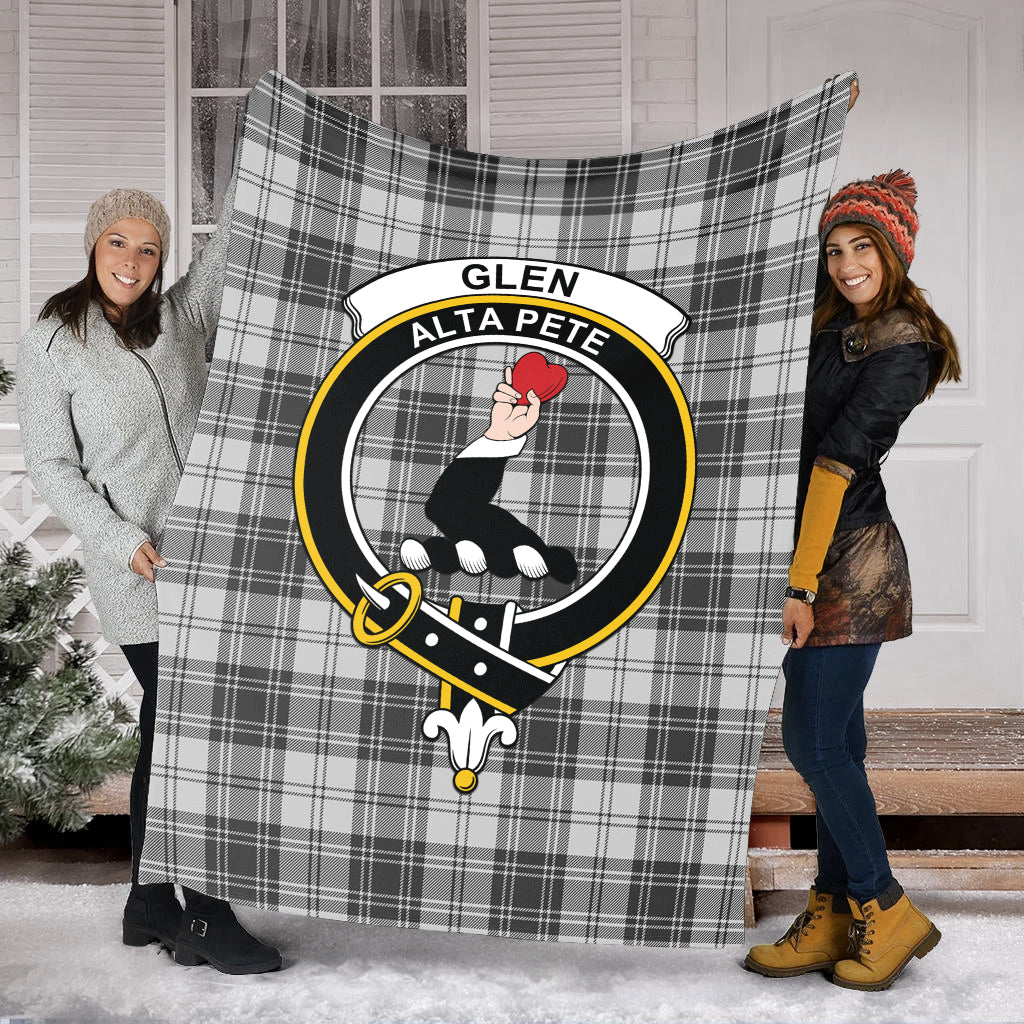 glen-tartab-blanket-with-family-crest