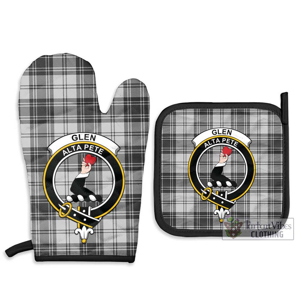 Glen Tartan Combo Oven Mitt & Pot-Holder with Family Crest Combo 1 Oven Mitt & 2 Pot-Holder Black - Tartan Vibes Clothing