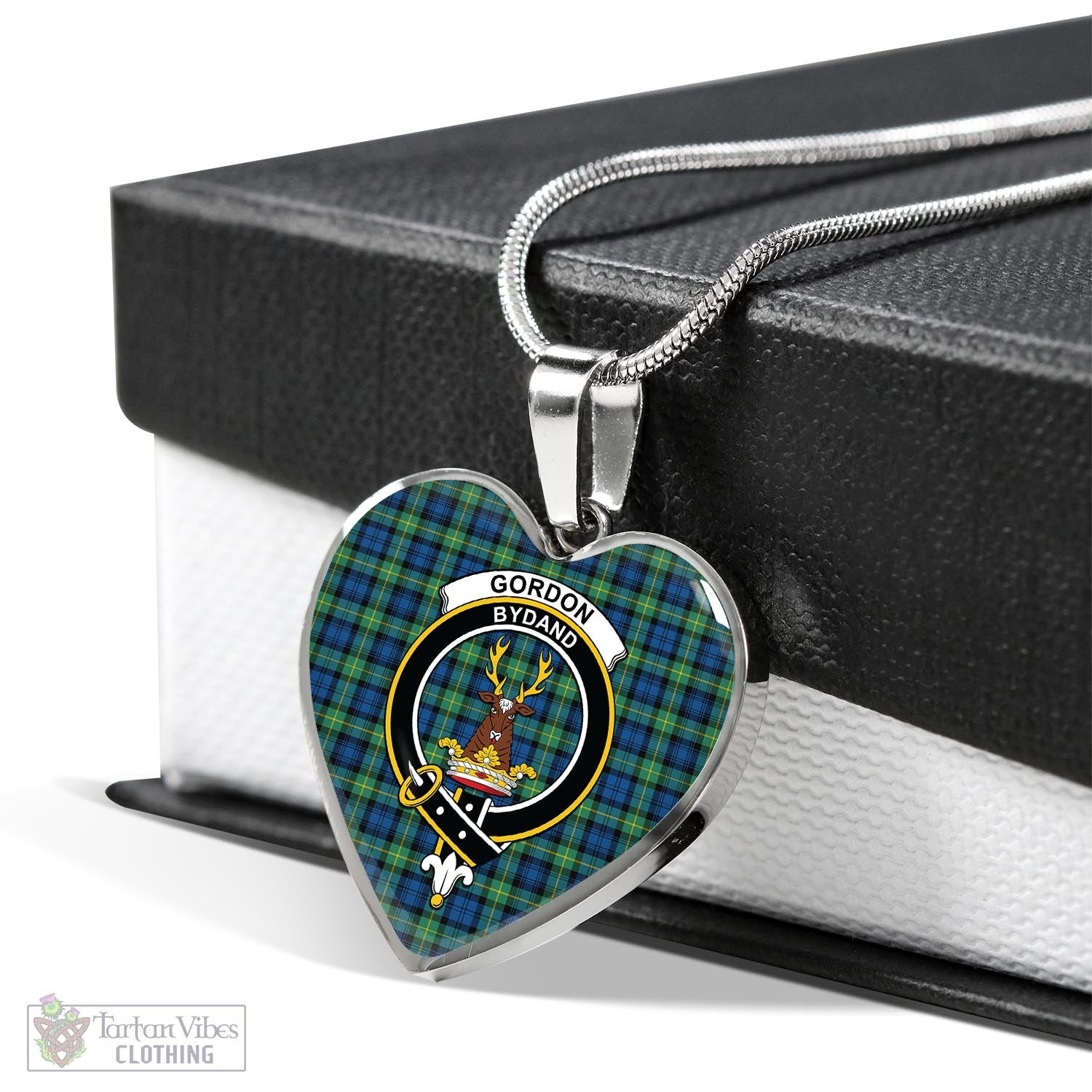 Tartan Vibes Clothing Gordon Ancient Tartan Heart Necklace with Family Crest