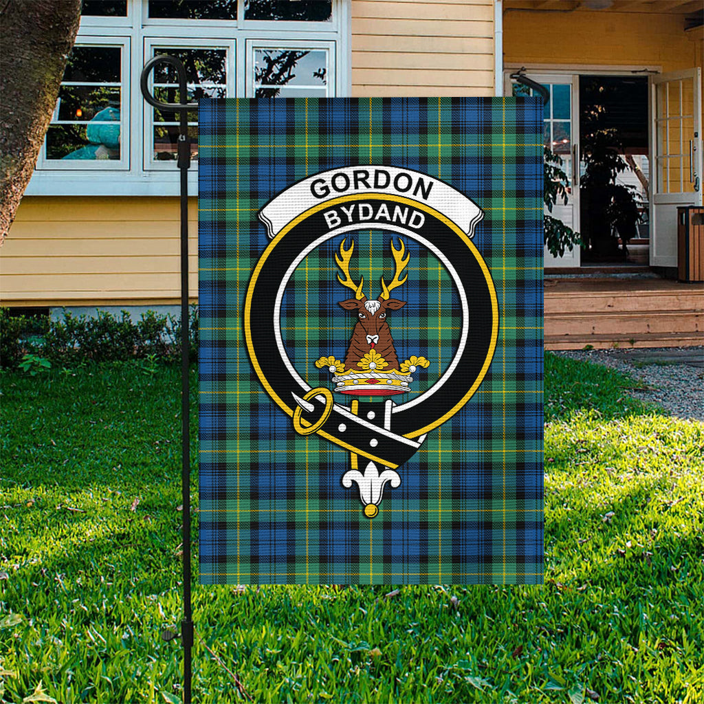 Gordon Ancient Tartan Flag with Family Crest - Tartan Vibes Clothing