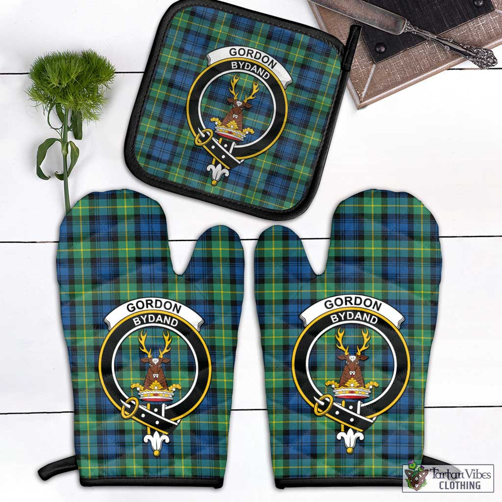 Gordon Ancient Tartan Combo Oven Mitt & Pot-Holder with Family Crest Combo 1 Oven Mitt & 1 Pot-Holder Black - Tartan Vibes Clothing