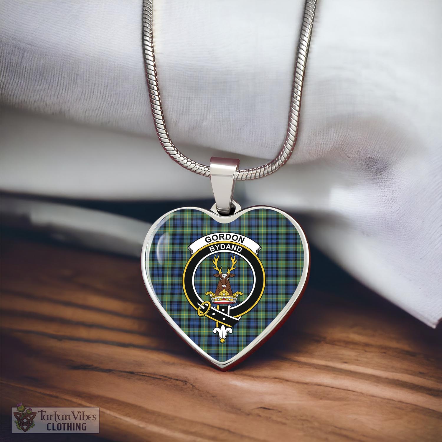 Tartan Vibes Clothing Gordon Ancient Tartan Heart Necklace with Family Crest