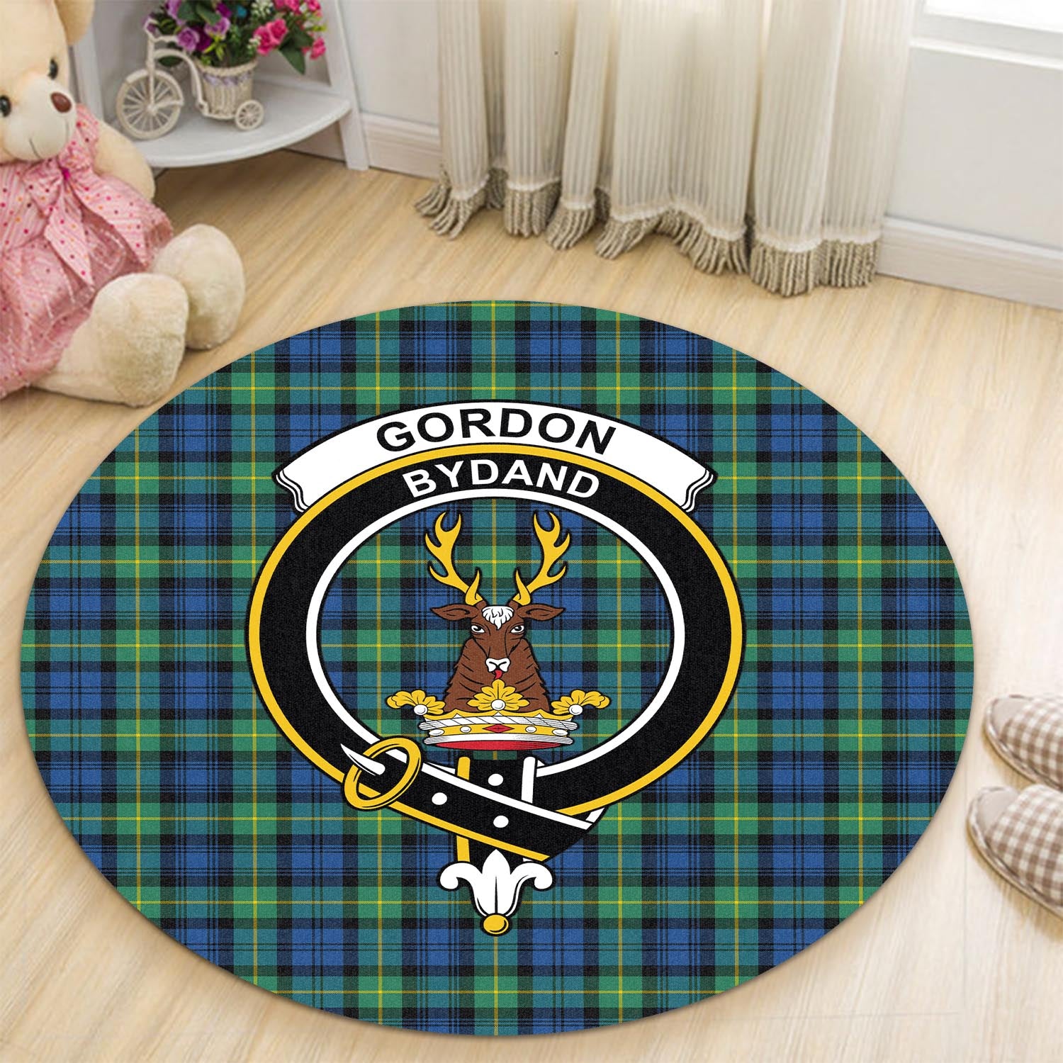 gordon-ancient-tartan-round-rug-with-family-crest