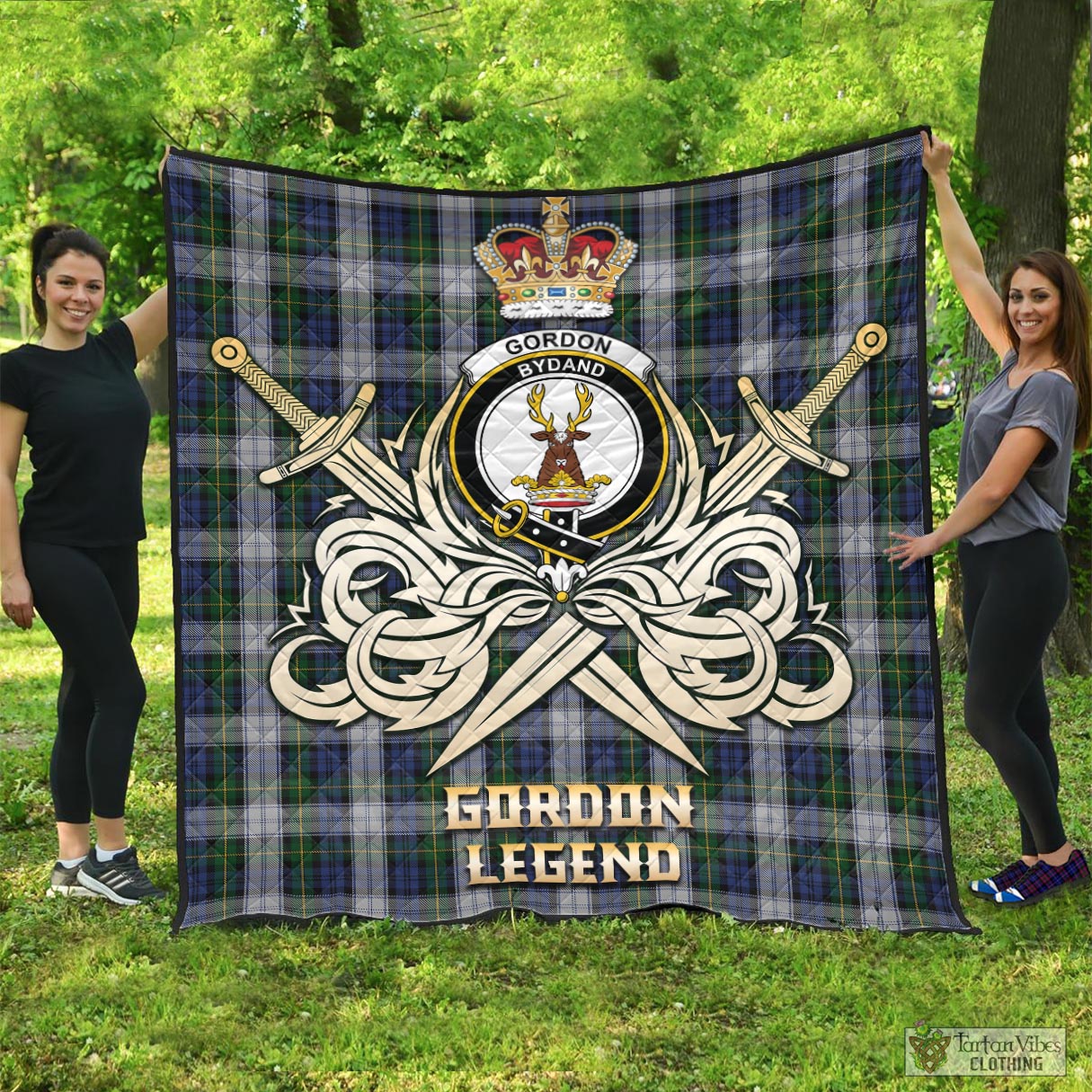 Tartan Vibes Clothing Gordon Dress Tartan Quilt with Clan Crest and the Golden Sword of Courageous Legacy