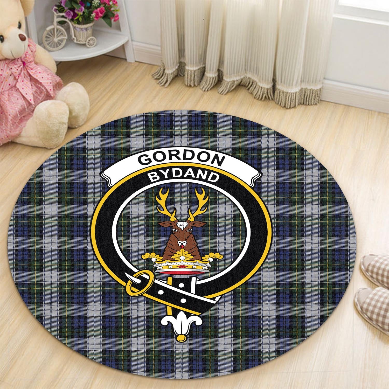 gordon-dress-tartan-round-rug-with-family-crest