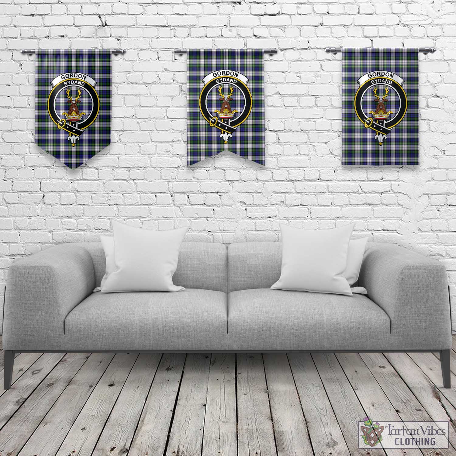 Tartan Vibes Clothing Gordon Dress Modern Tartan Gonfalon, Tartan Banner with Family Crest