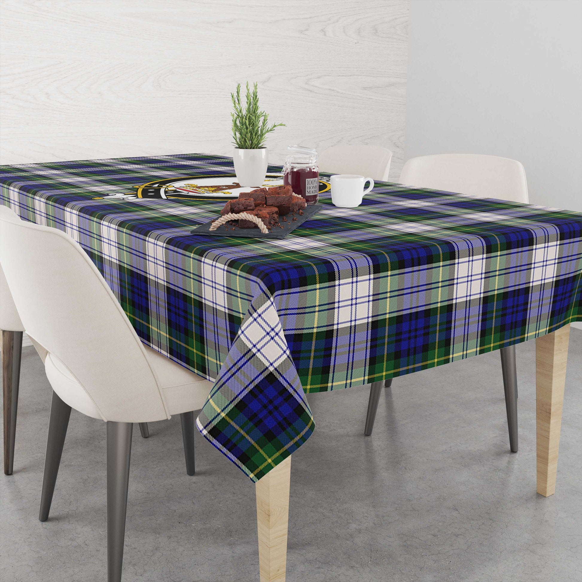 gordon-dress-modern-tatan-tablecloth-with-family-crest