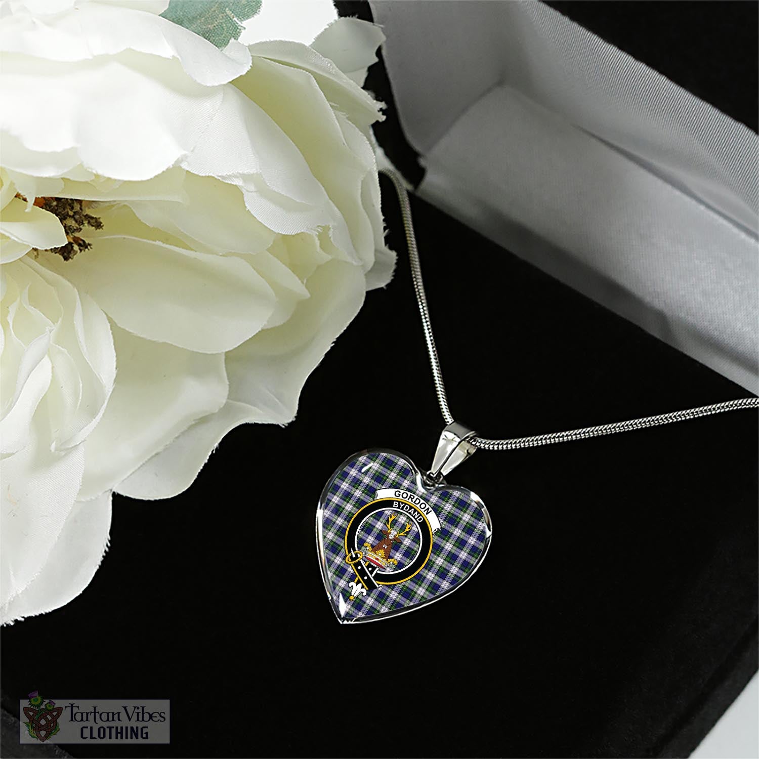 Tartan Vibes Clothing Gordon Dress Modern Tartan Heart Necklace with Family Crest