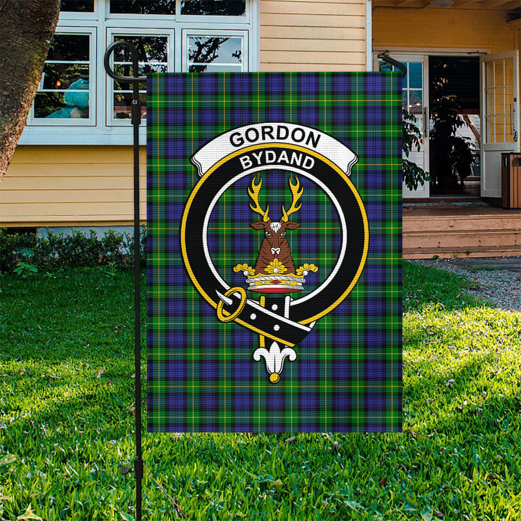 Gordon Modern Tartan Flag with Family Crest - Tartan Vibes Clothing