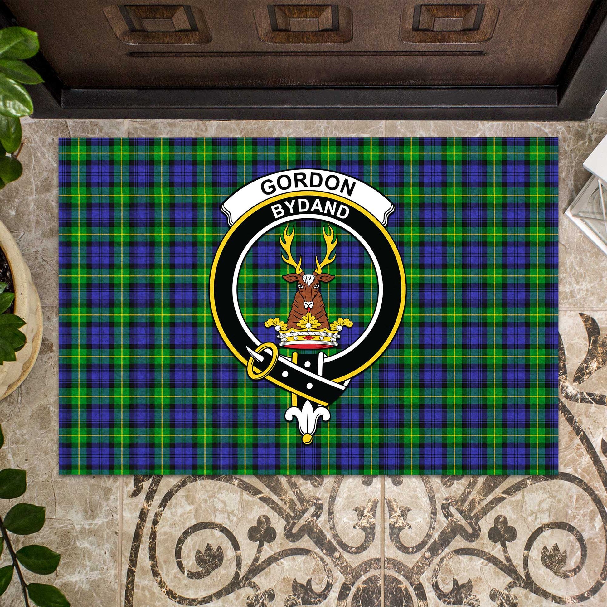 Gordon Modern Tartan Door Mat with Family Crest - Tartanvibesclothing