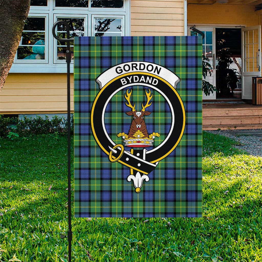 Gordon Old Ancient Tartan Flag with Family Crest - Tartan Vibes Clothing