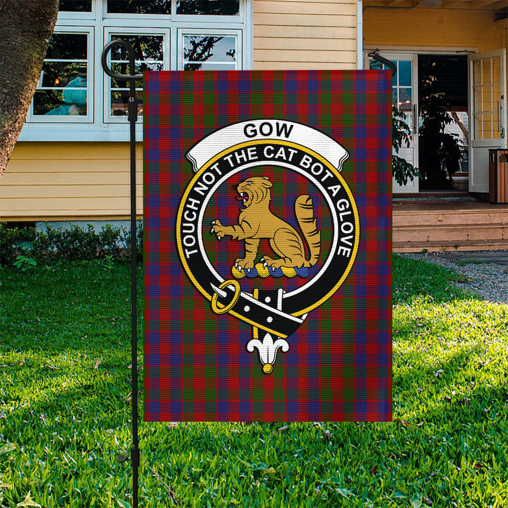 gow-tartan-flag-with-family-crest