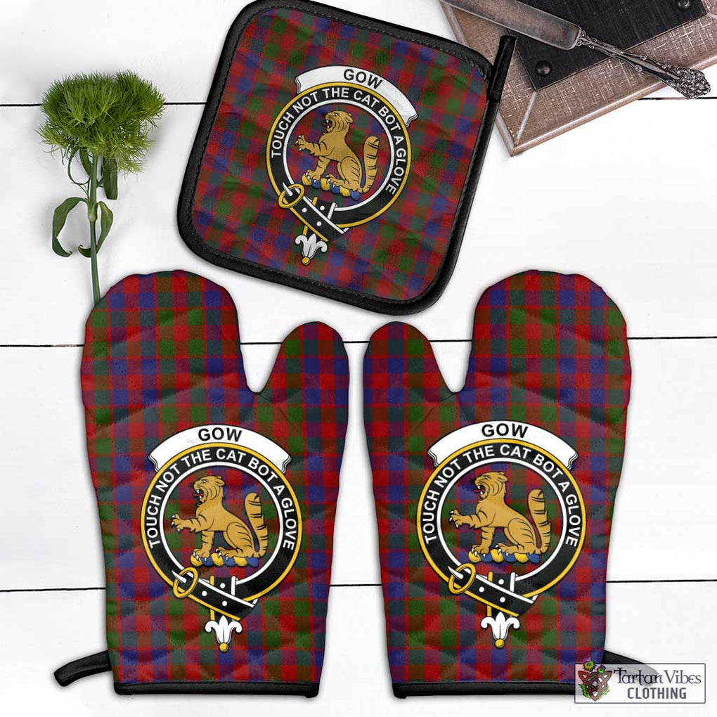 Gow Tartan Combo Oven Mitt & Pot-Holder with Family Crest Combo 1 Oven Mitt & 1 Pot-Holder Black - Tartan Vibes Clothing