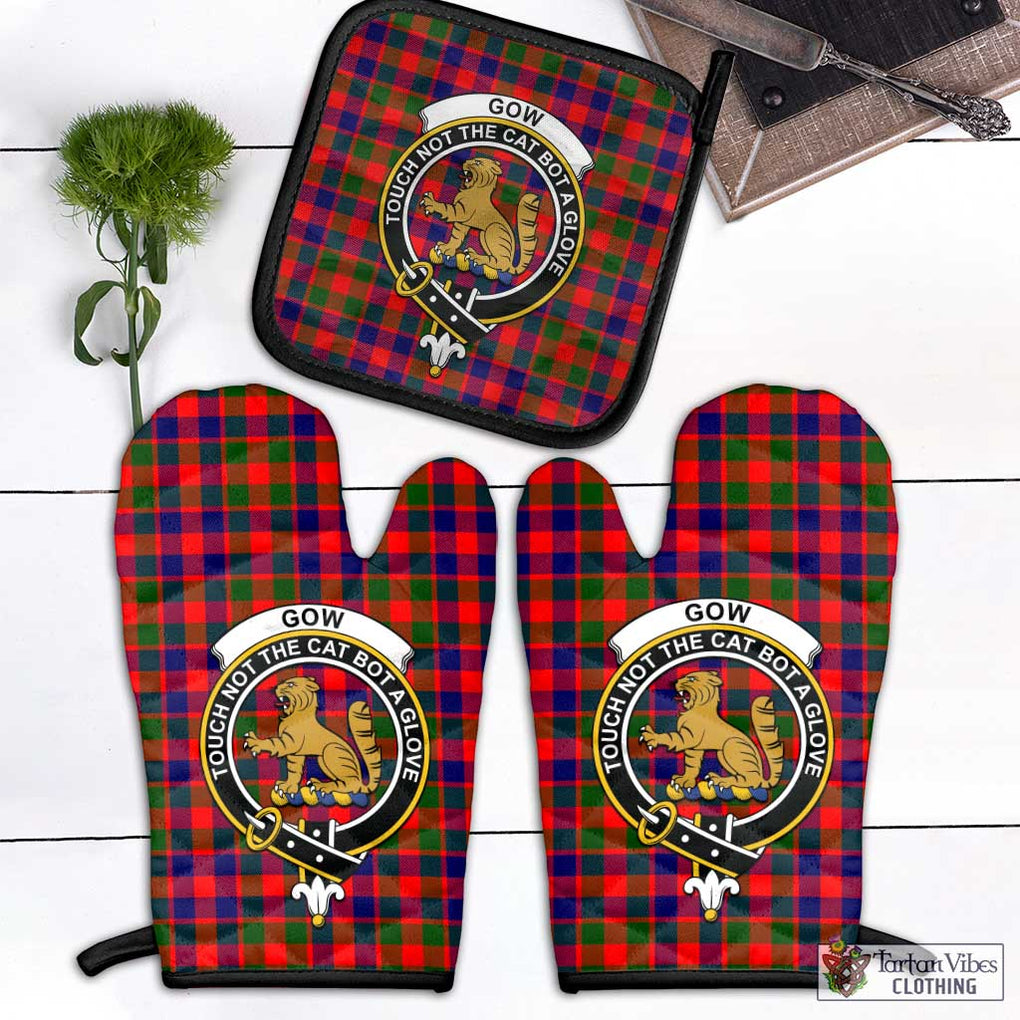 Gow Modern Tartan Combo Oven Mitt & Pot-Holder with Family Crest Combo 1 Oven Mitt & 1 Pot-Holder Black - Tartan Vibes Clothing