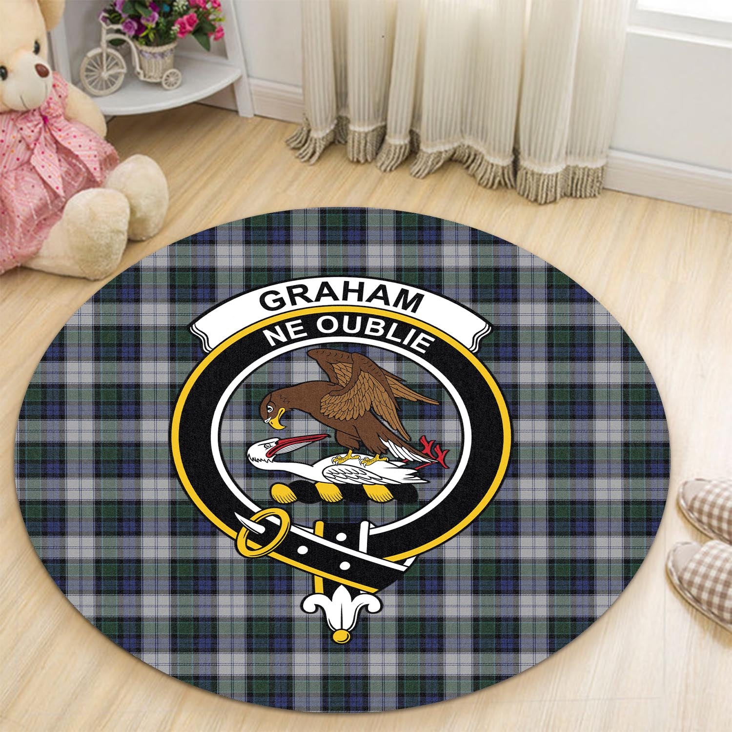 graham-dress-tartan-round-rug-with-family-crest