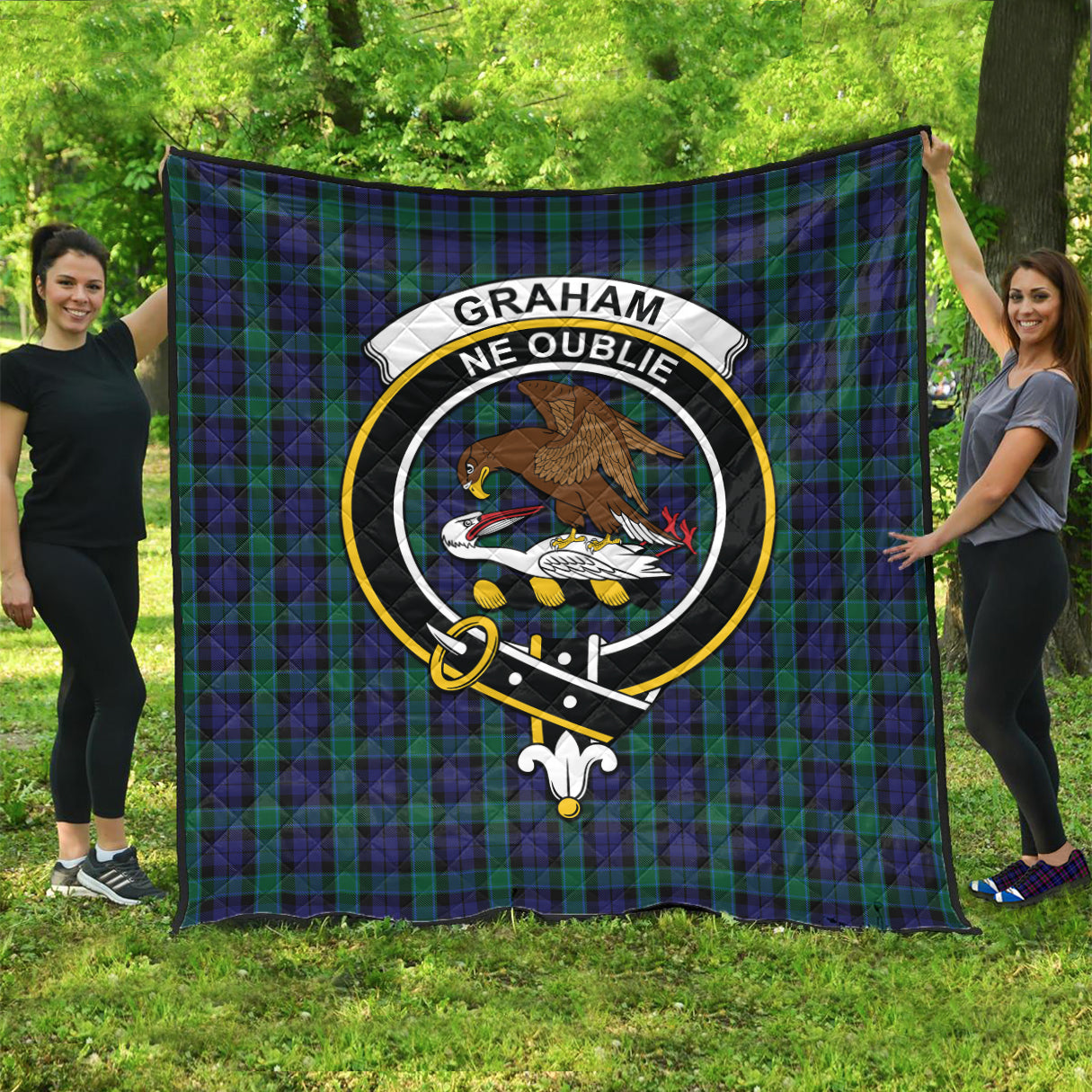 graham-of-menteith-tartan-quilt-with-family-crest