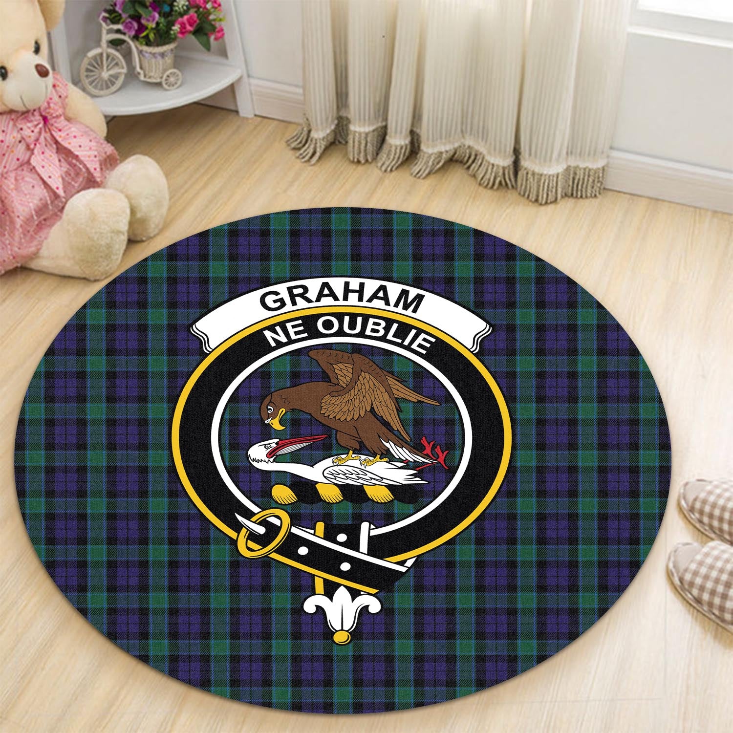 graham-of-menteith-tartan-round-rug-with-family-crest