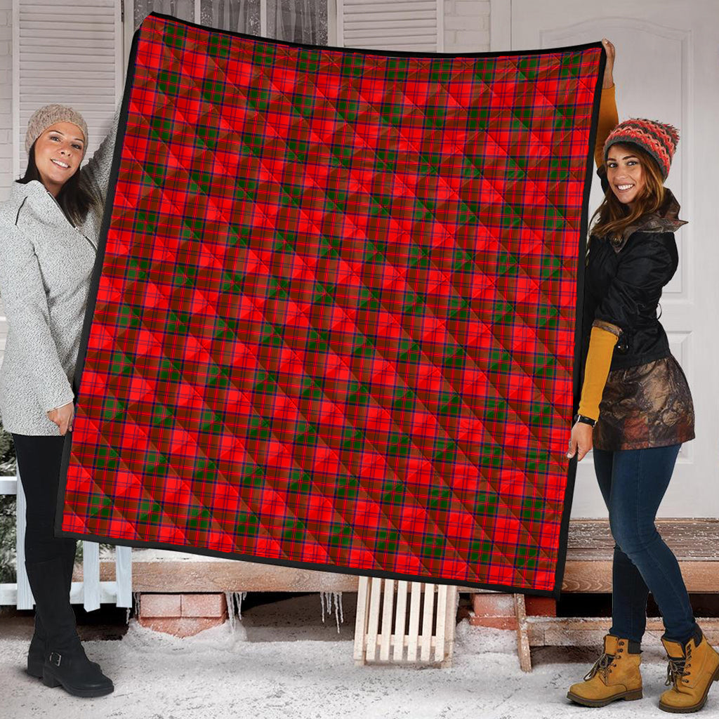 grant-modern-tartan-quilt