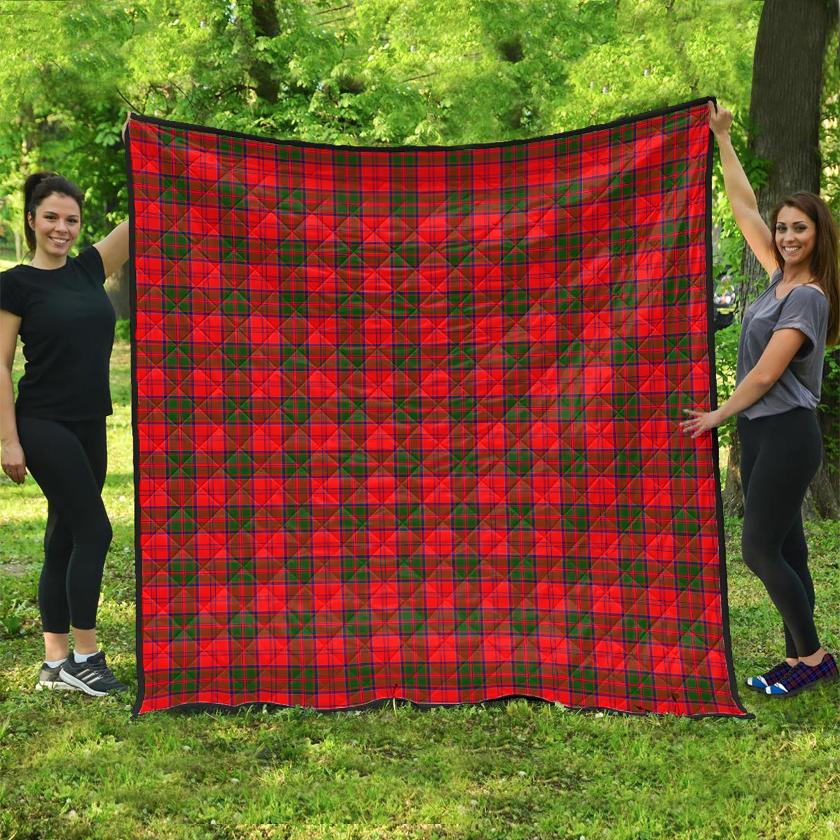 grant-modern-tartan-quilt