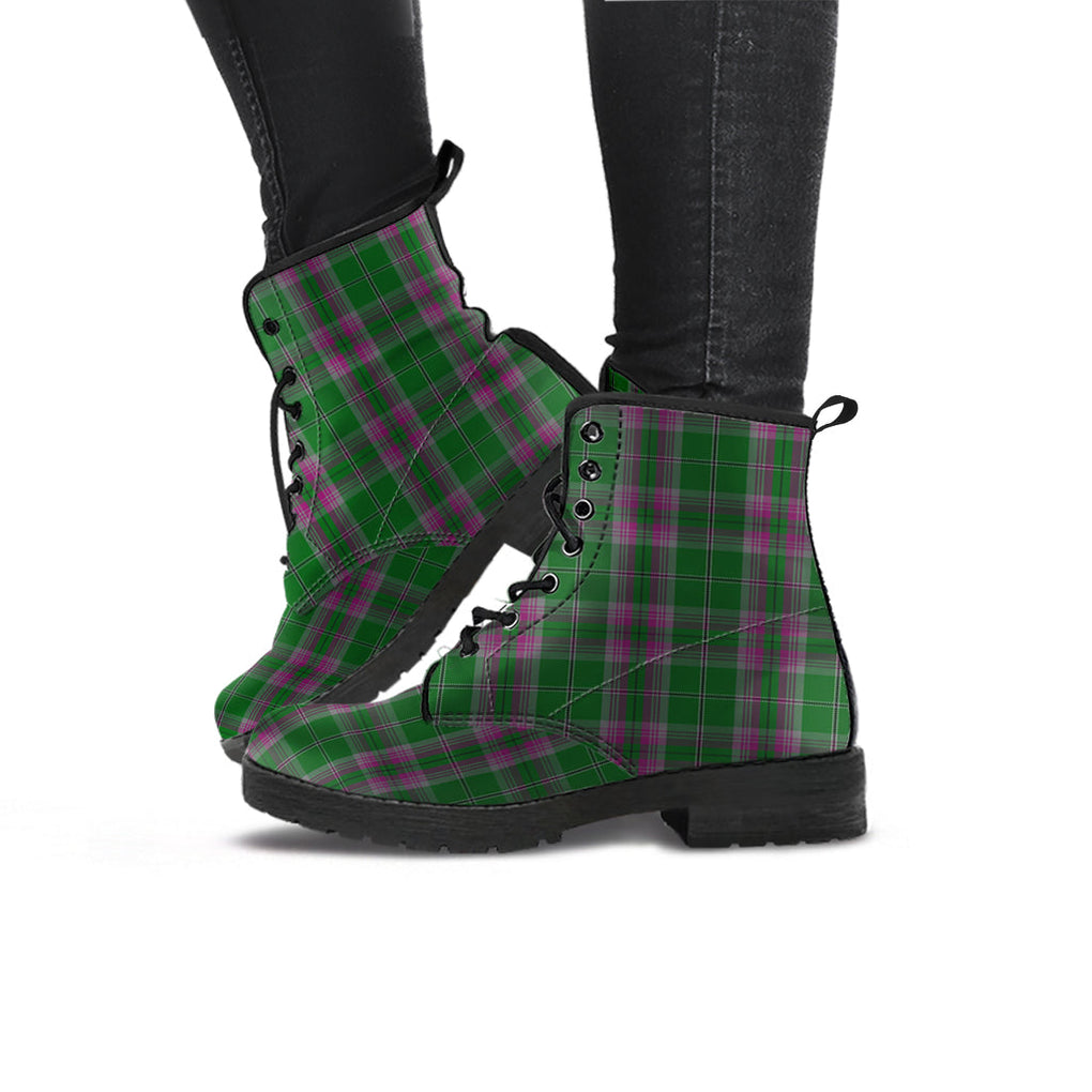 gray-hunting-tartan-leather-boots