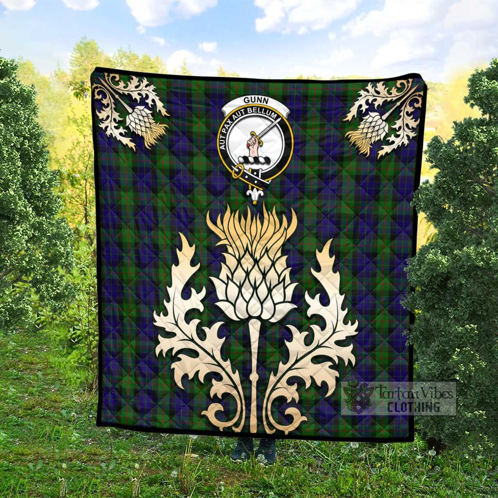 Tartan Vibes Clothing Gunn Tartan Quilt with Family Crest and Golden Thistle Style