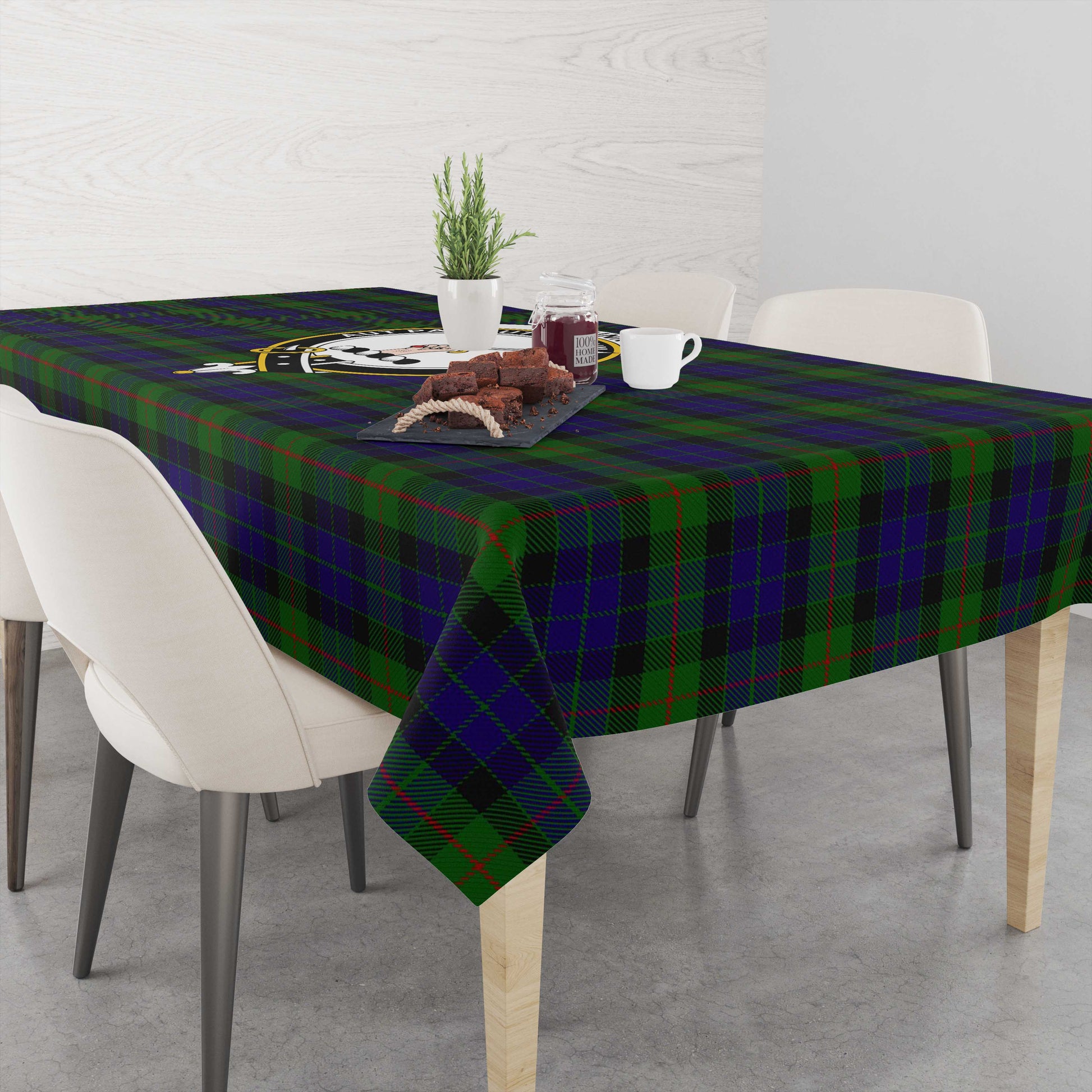 gunn-tatan-tablecloth-with-family-crest