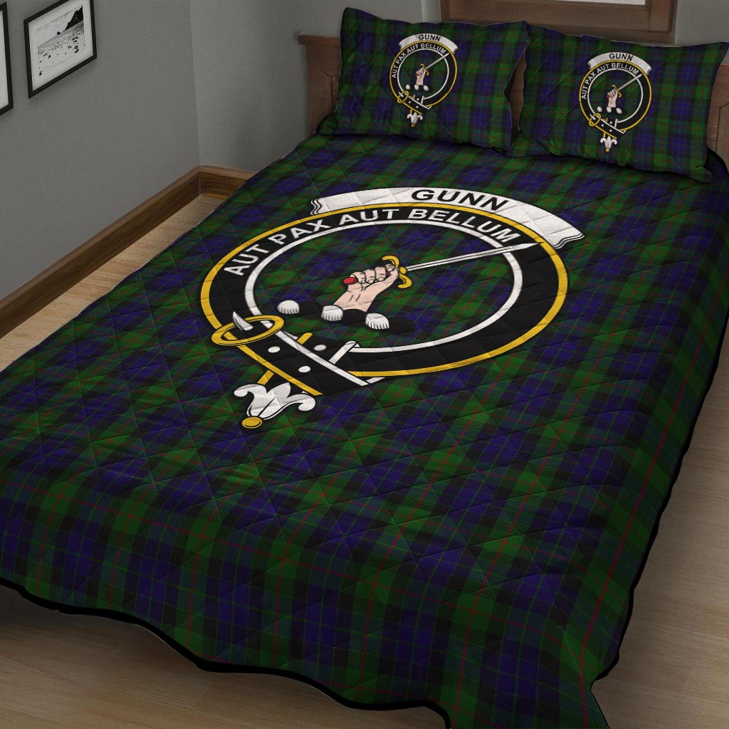 Gunn Tartan Quilt Bed Set with Family Crest - Tartan Vibes Clothing