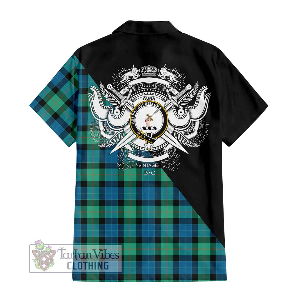 Gunn Ancient Tartan Short Sleeve Button Shirt with Family Crest and Military Logo Style - Tartanvibesclothing Shop