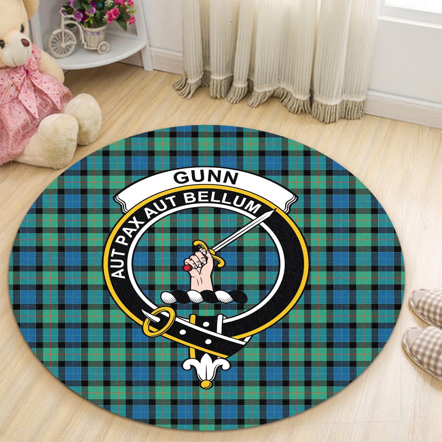 gunn-ancient-tartan-round-rug-with-family-crest