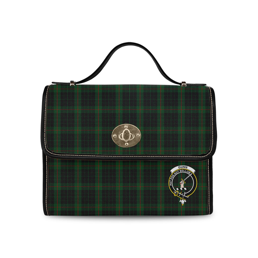 gunn-logan-tartan-leather-strap-waterproof-canvas-bag-with-family-crest