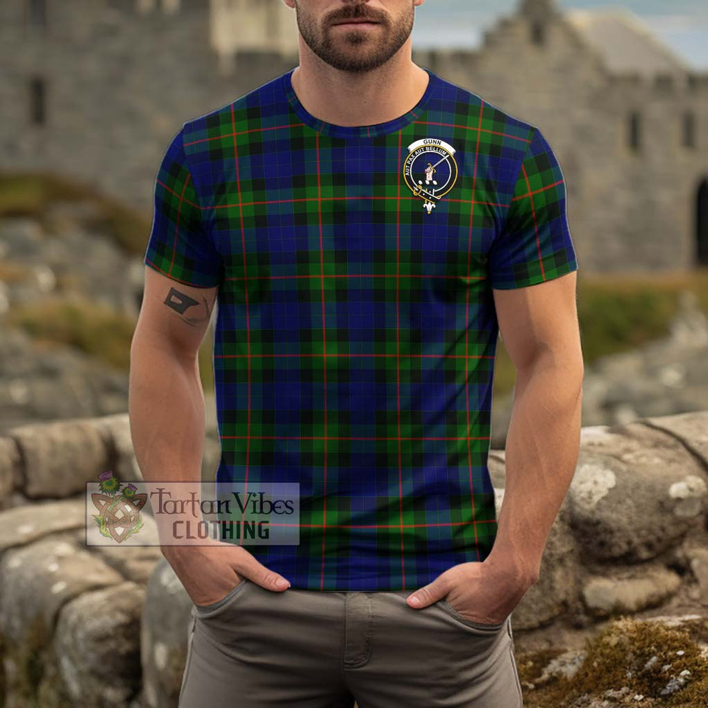 Gunn Modern Tartan Cotton T-Shirt with Family Crest Men's Shirt - Tartanvibesclothing Shop