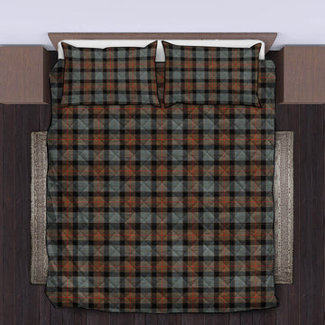 Gunn Weathered Tartan Quilt Bed Set